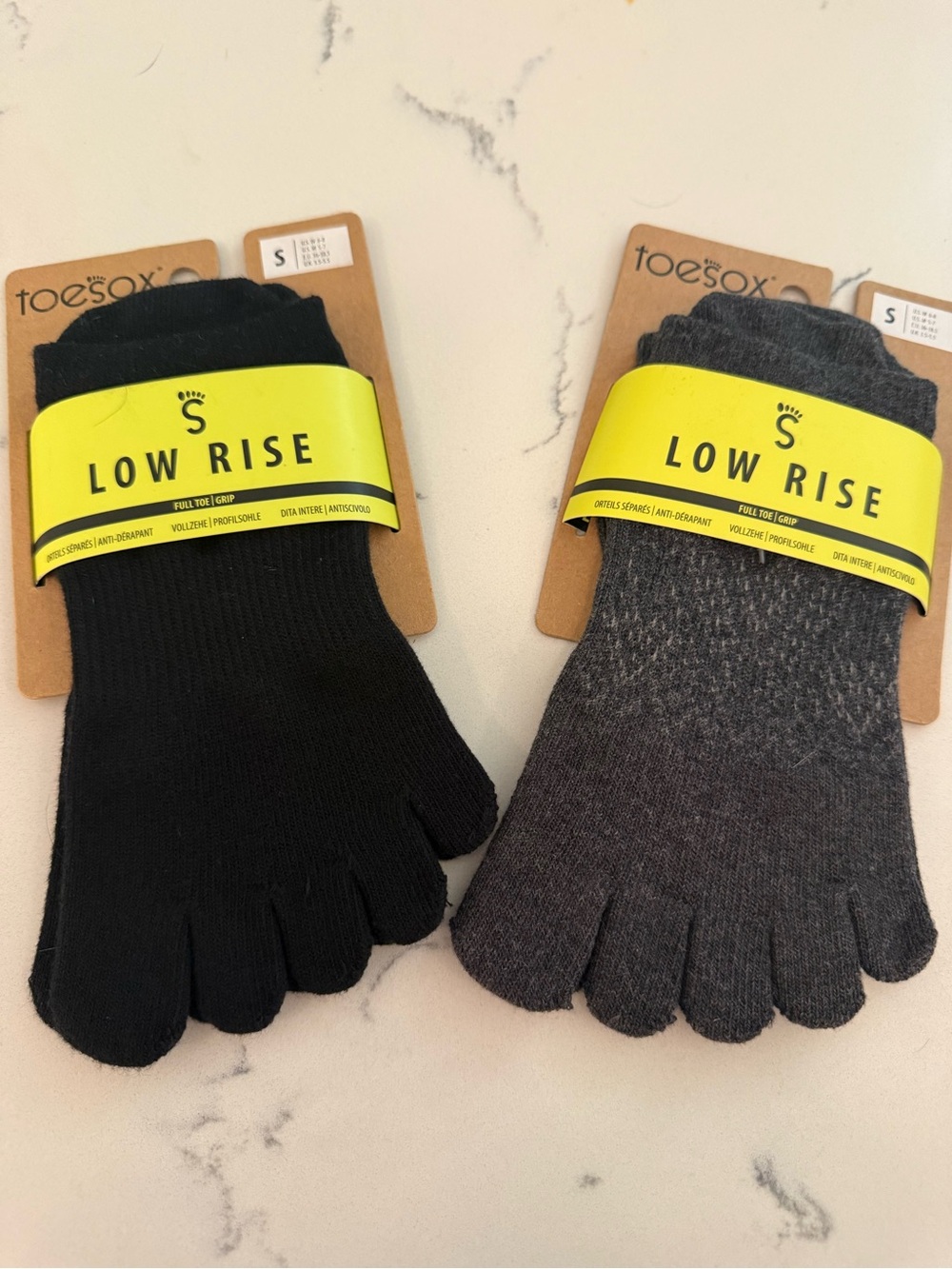 toesox Low Rise Five-Toe Socks - Black & Charcoal Heather